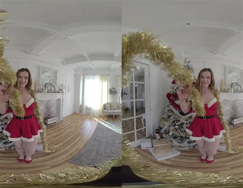 Emily Bloom & Hopelessofrantic “Halloween Lingerie” VR